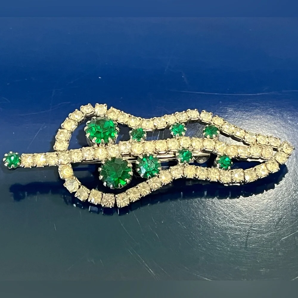 Emerald Rhinestone Jeweled Leaf Silver Brooch Pin 3” x 1.25” Vintage 80s 90s